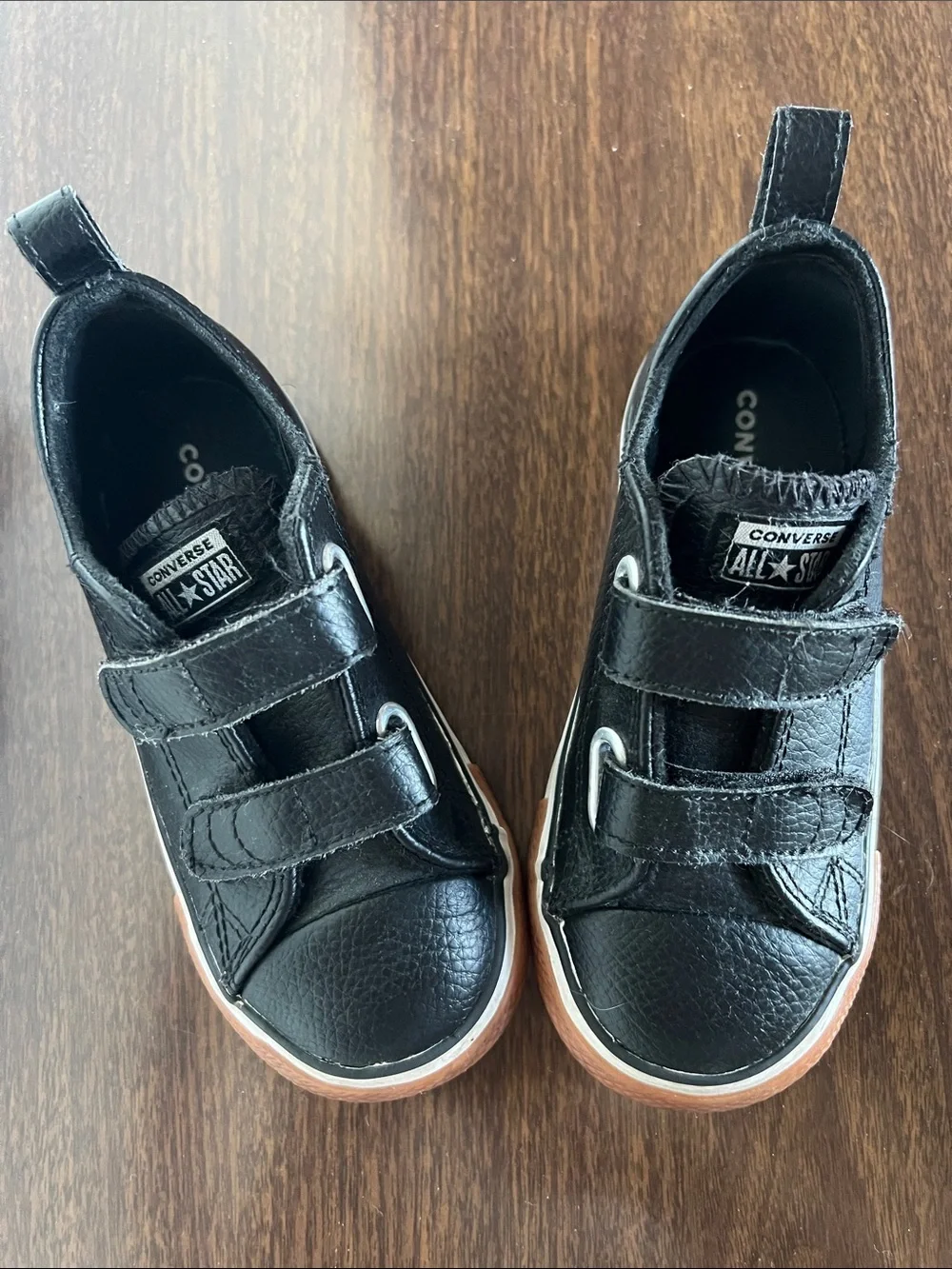 Converse 2V OX Chuck Taylor Kids Black Leather Sneakers /Velcro Size Boy 1